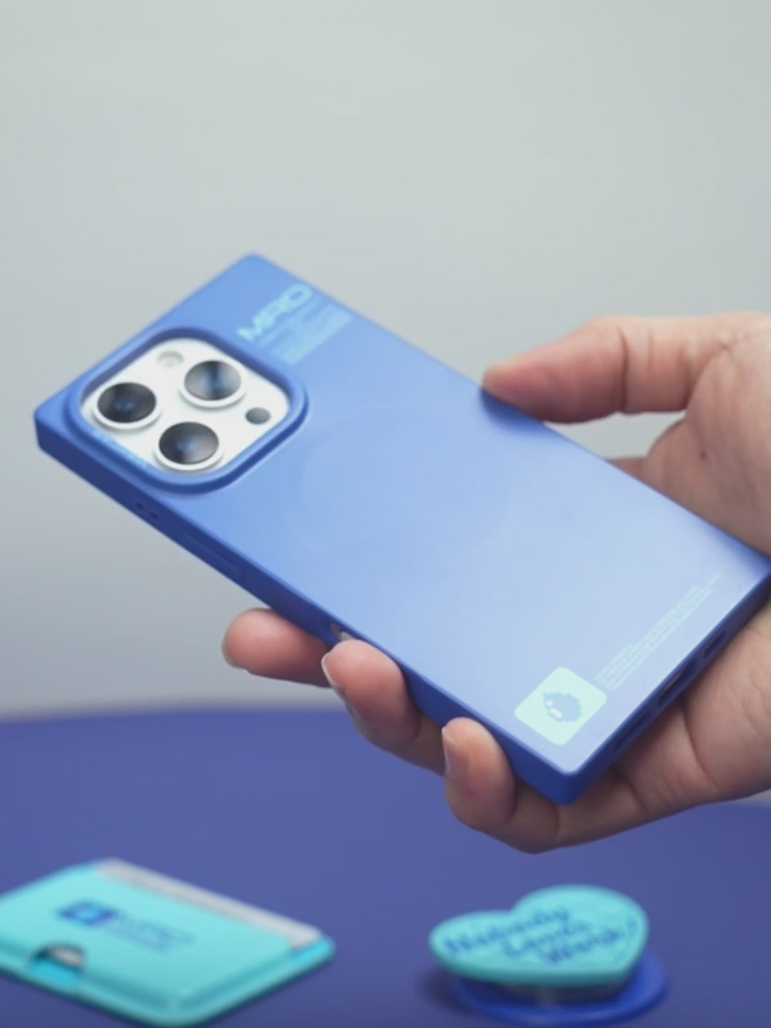 WAKCAS Blue Heart Magnetic Phone Stand